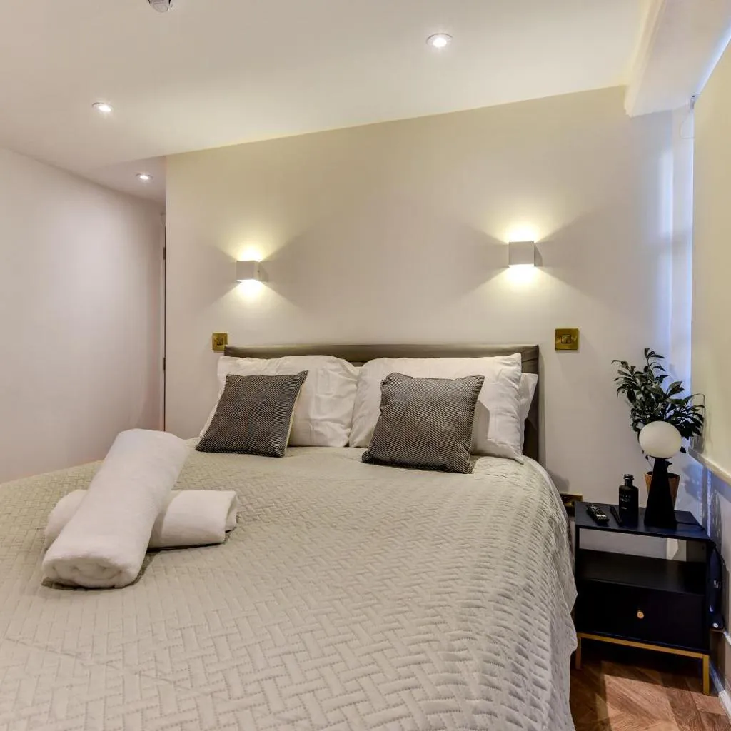 Photograph of Spacious Brighton Retreat 2 Ensuites Weekly and Monthly Stays Marine LGF by Bluehouse Shortlets