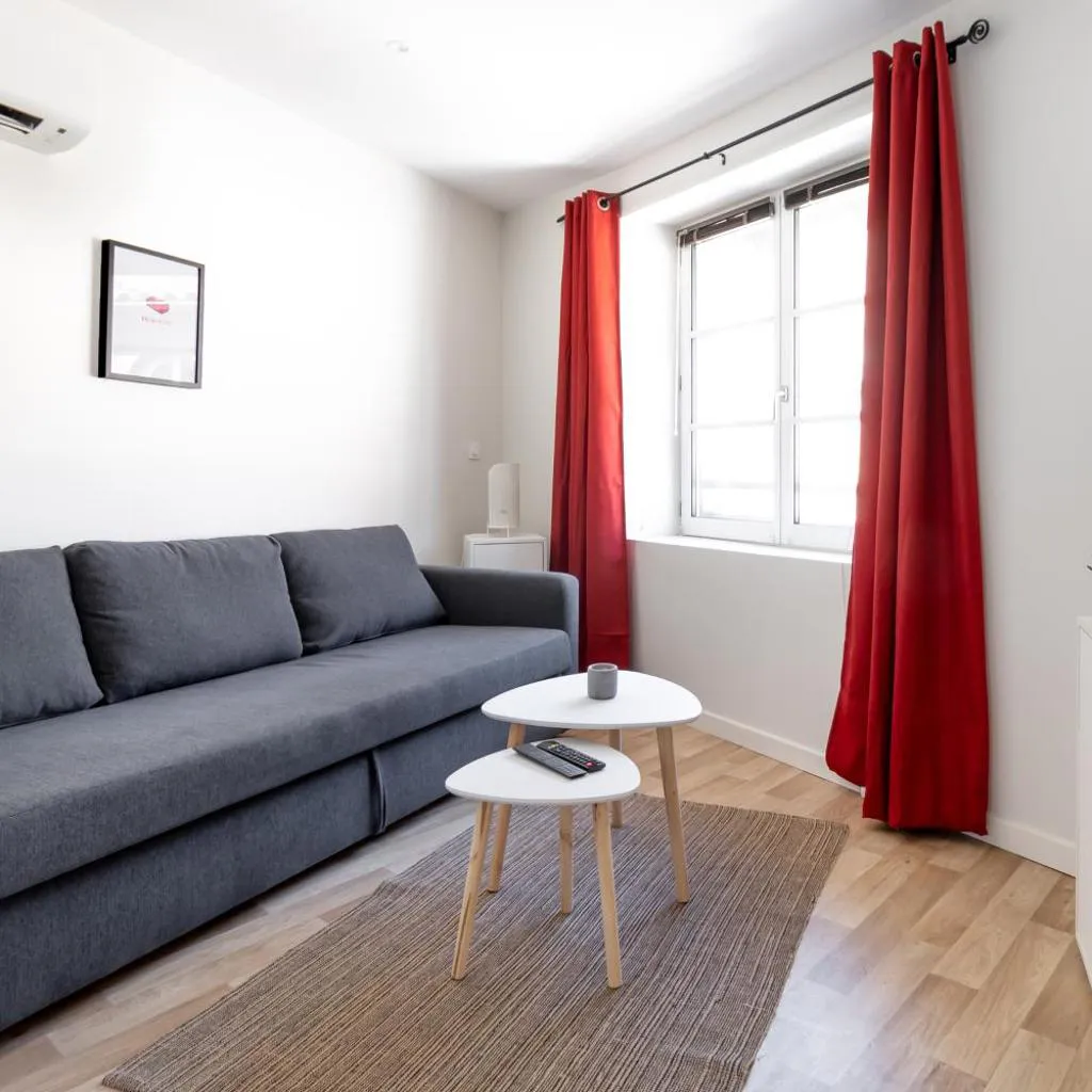 Photograph of Le Concon Rose - Hyperb centre - Clim - WIFI & Netflix