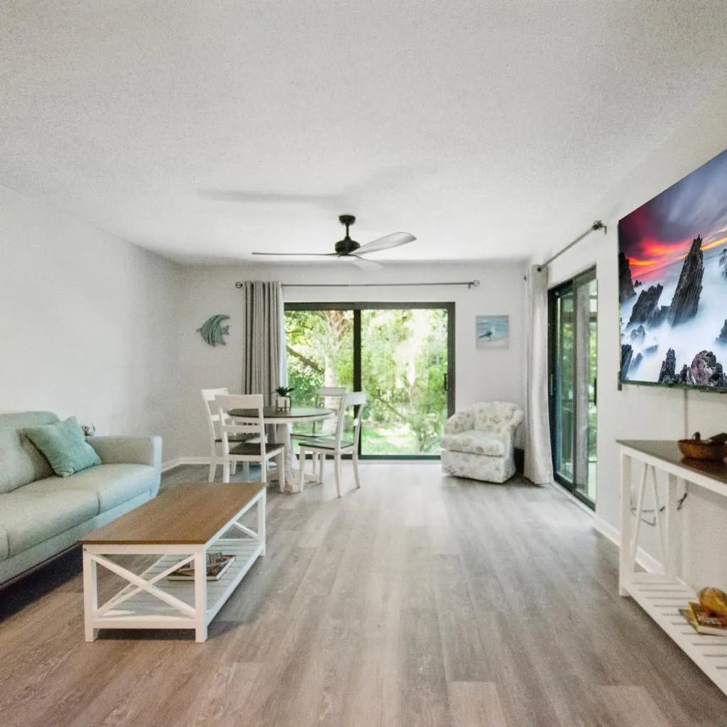 Photograph of 2 Bed/2 Bath Beach Condo