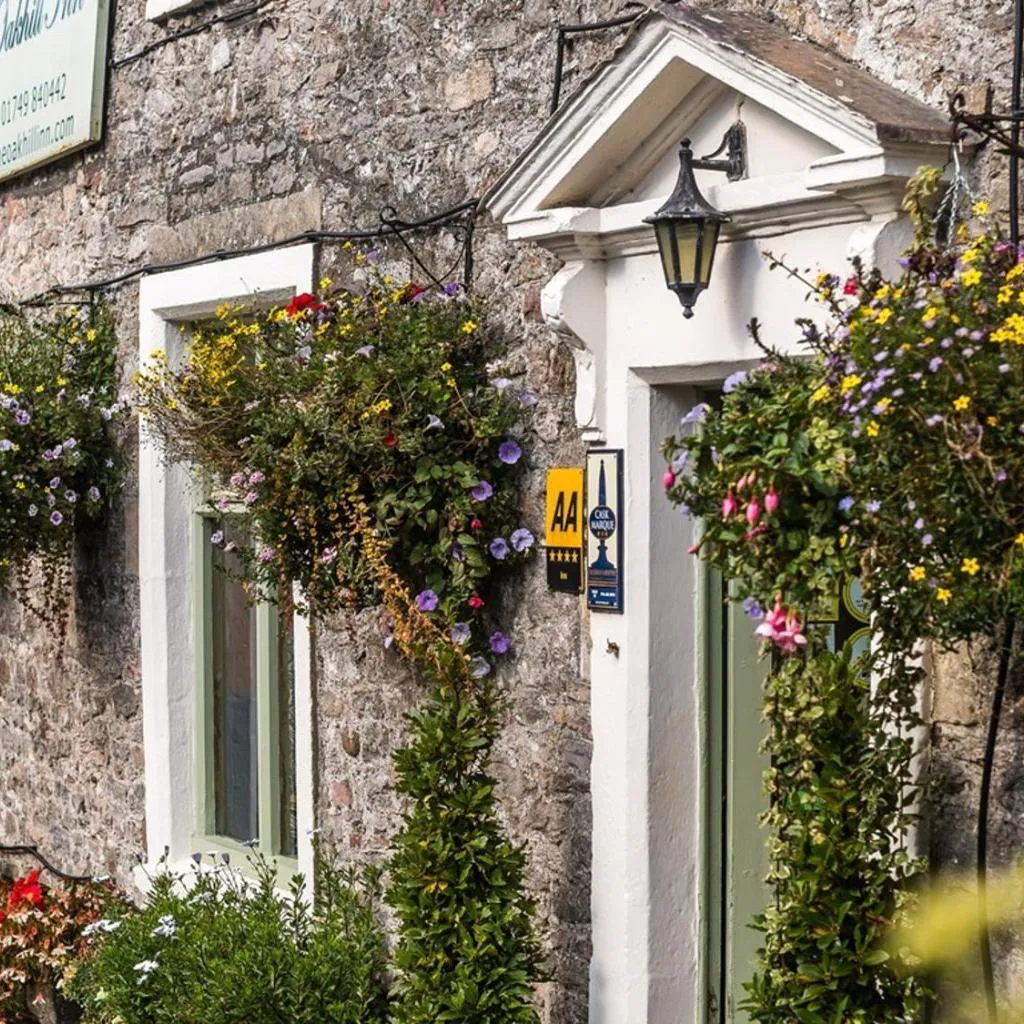 Photograph of The Oakhill Inn