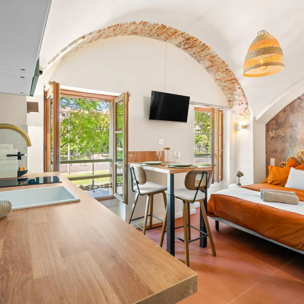 Photograph of Nice Renting - CROTTIb - Studio Rare Pearl Typical Chic Massena & Sea
