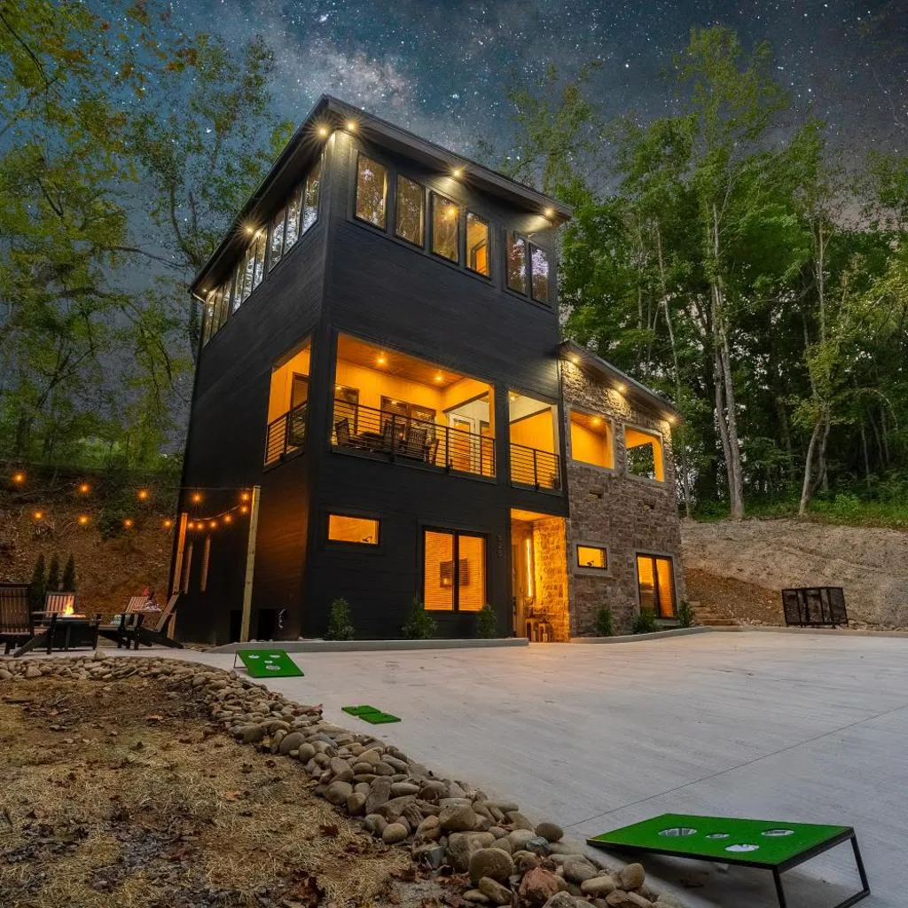 Photograph of Golfer's Dream with Rooftop Pool