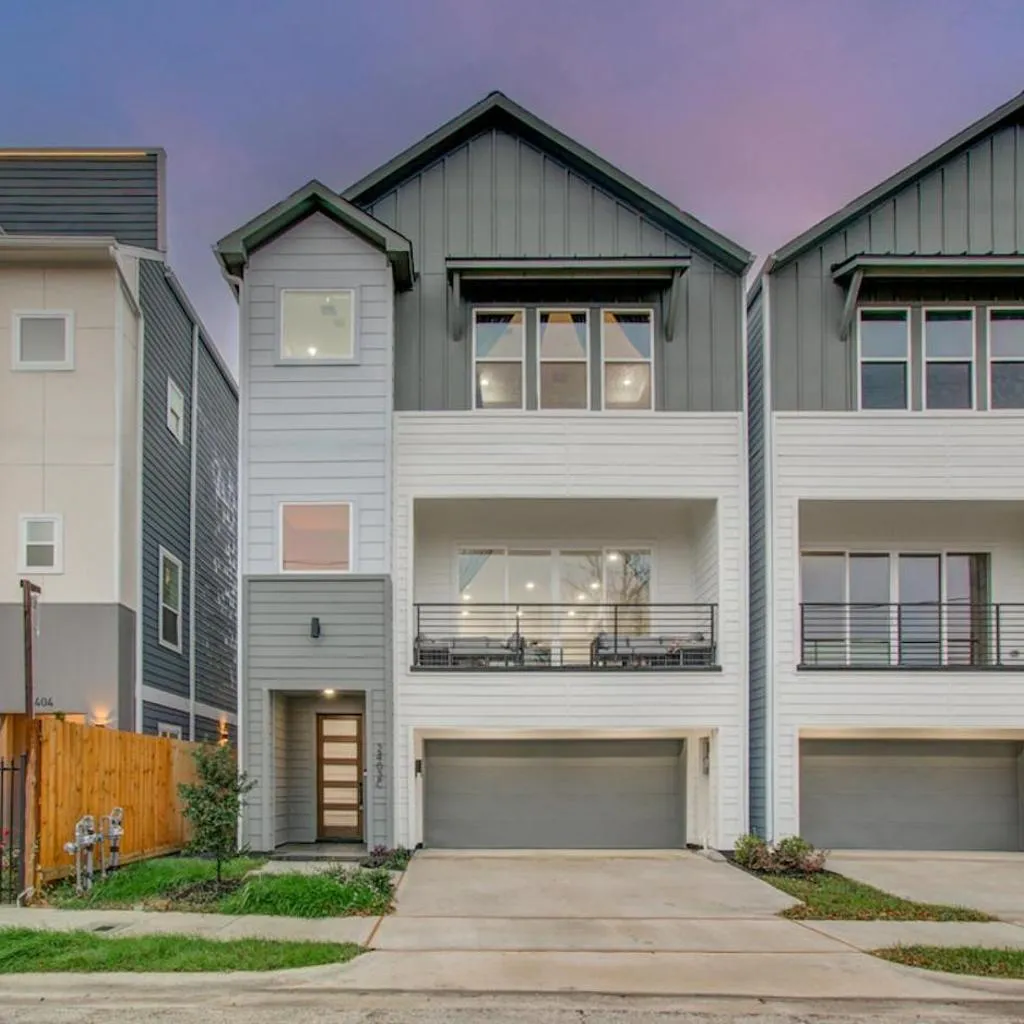 Photograph of Luxury Townhouse in Houston