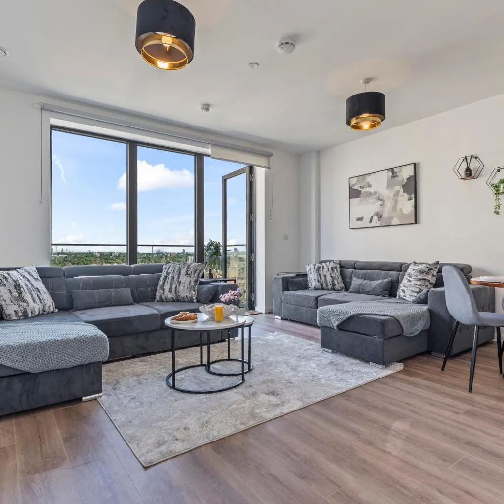 Photograph of Wembley 1 Bed Sleeps 6 Walk to Stadium