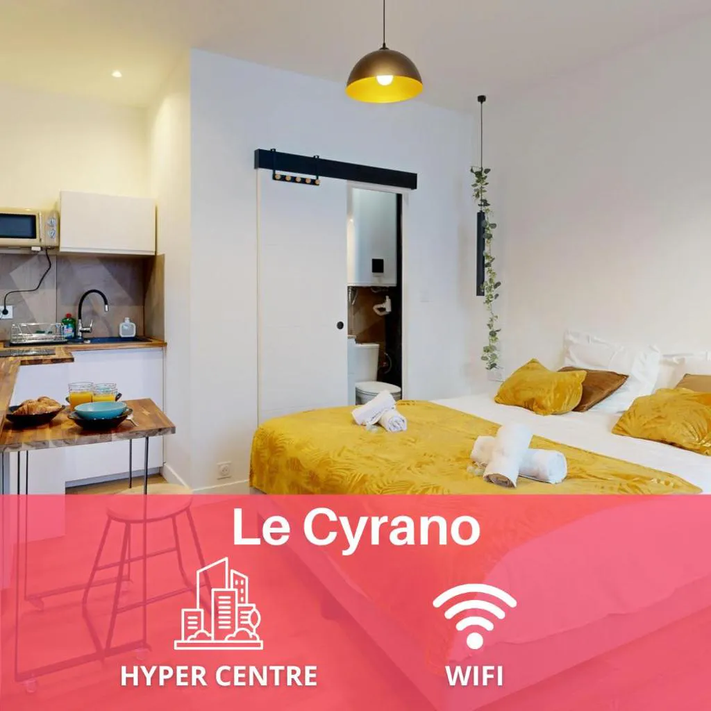 Photograph of Le Cyrano by expat renting - Hyper centre - Wifi