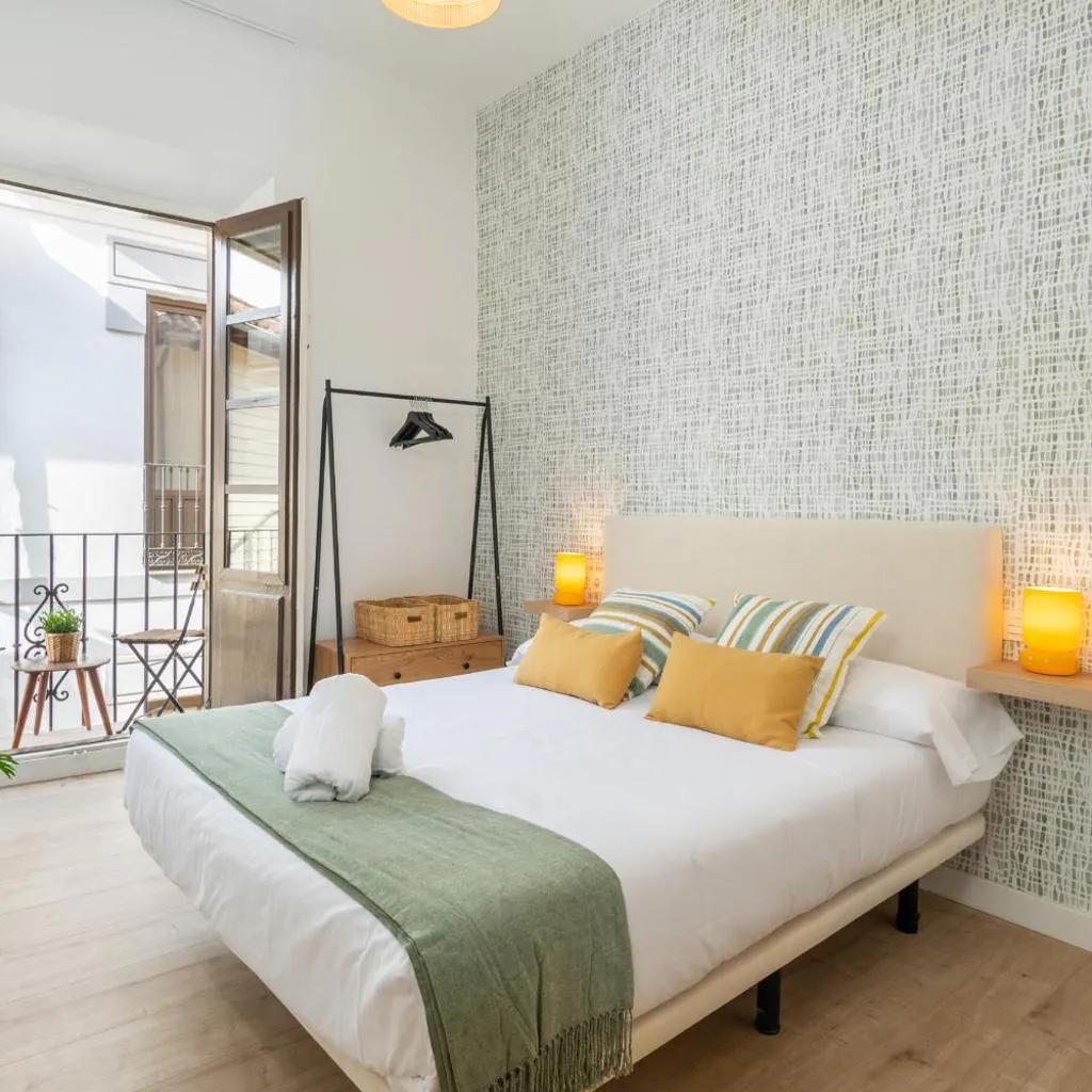Photograph of Apartamentos Luna Suites Palacio Dorita
