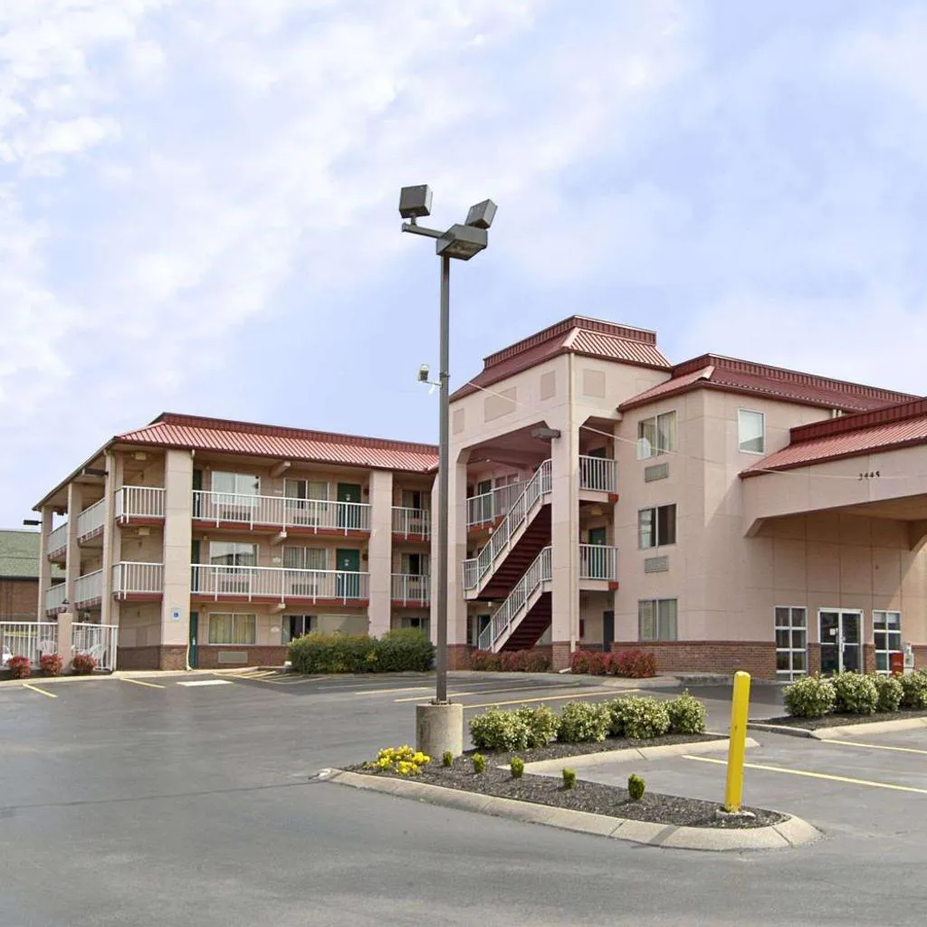 Photograph of Days Inn by Wyndham Airport Nashville East