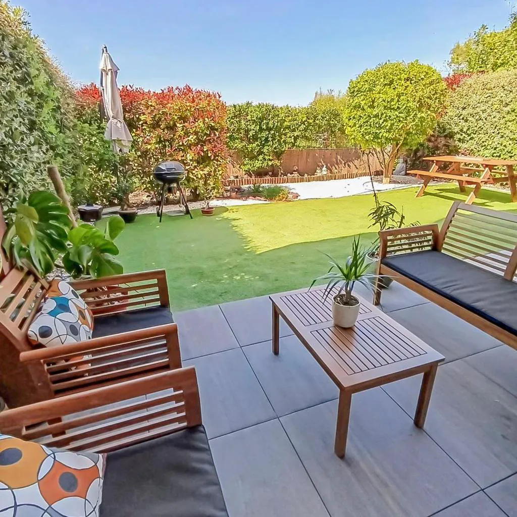 Photograph of Fabron studio et Résidence de Luxe avec Piscine