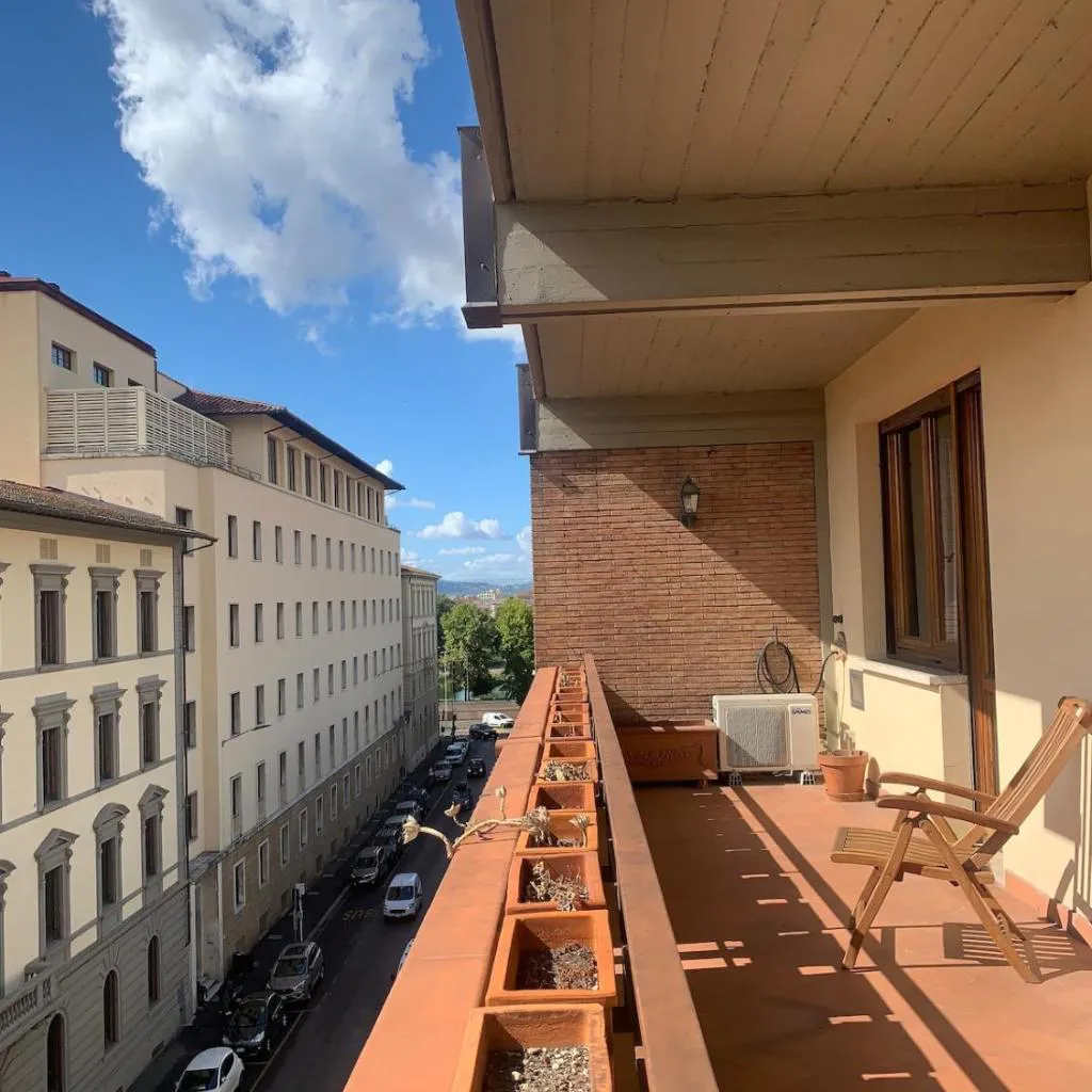 Photograph of spacious and very bright apartment with view