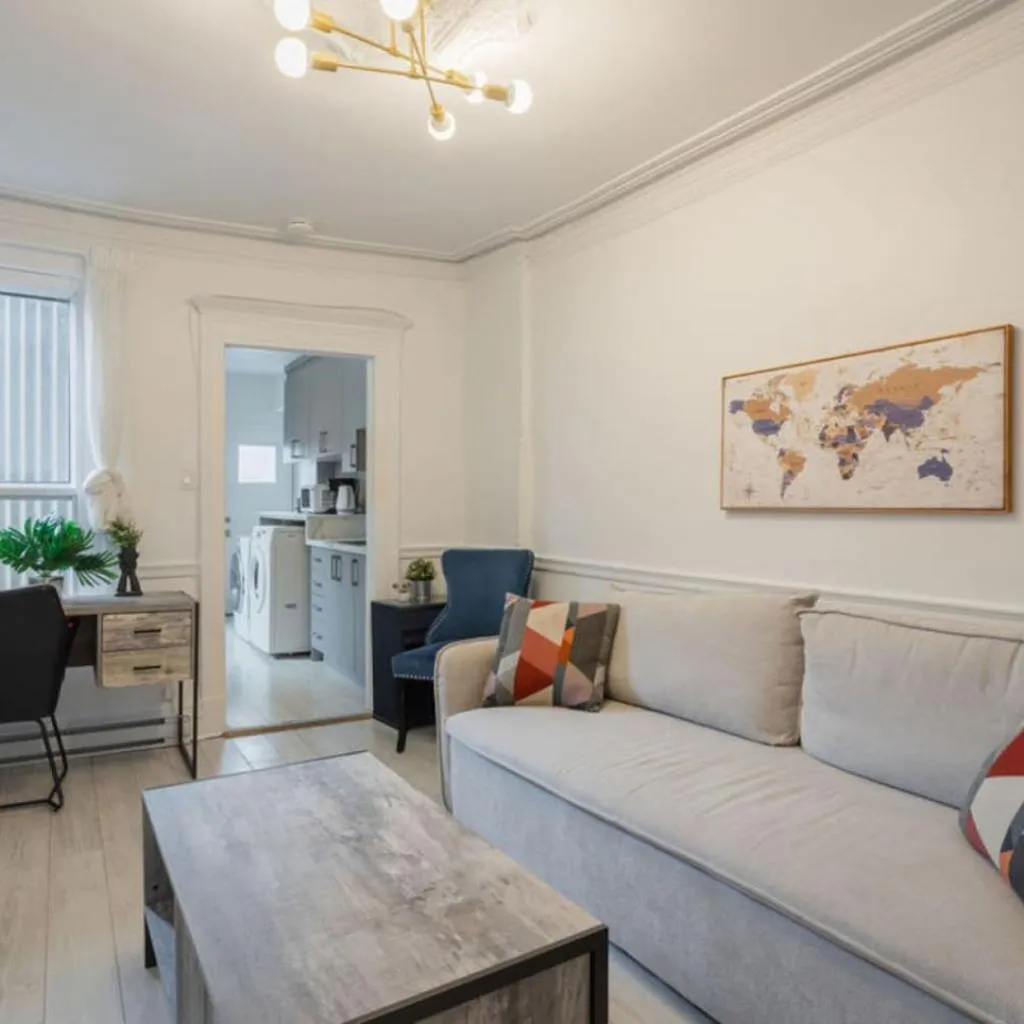 Photograph of Grand Urban 4BR Luxe Loft in Griffintown
