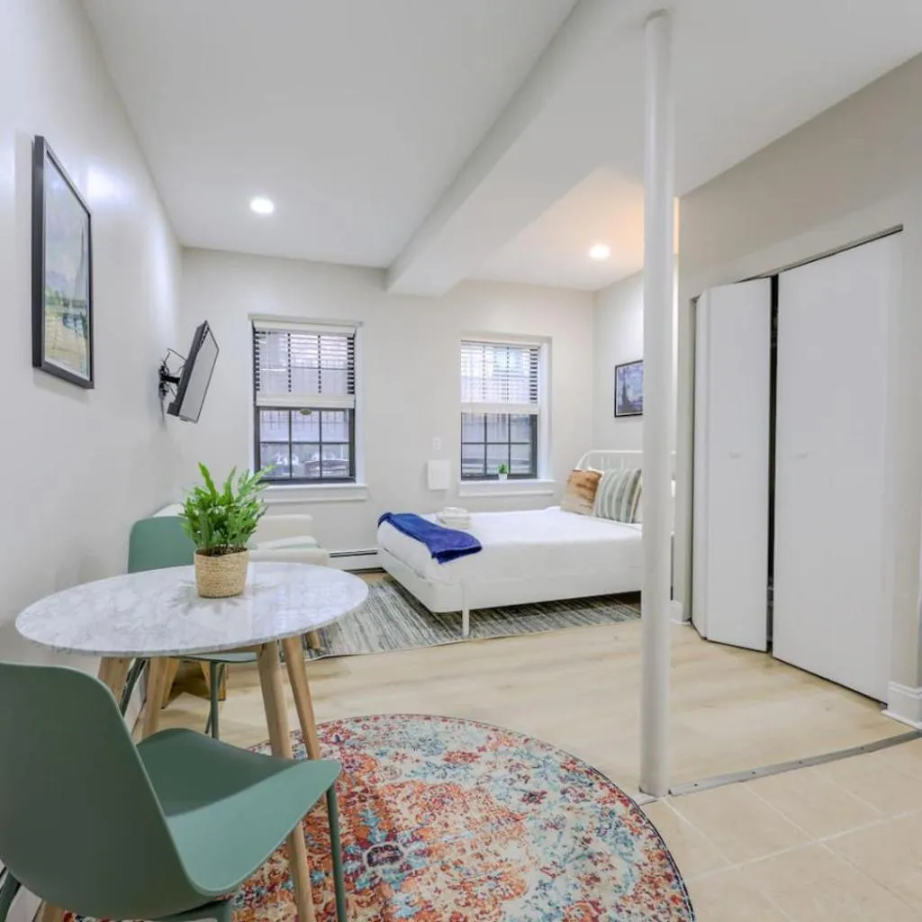 Photograph of Wonderful South End Studio