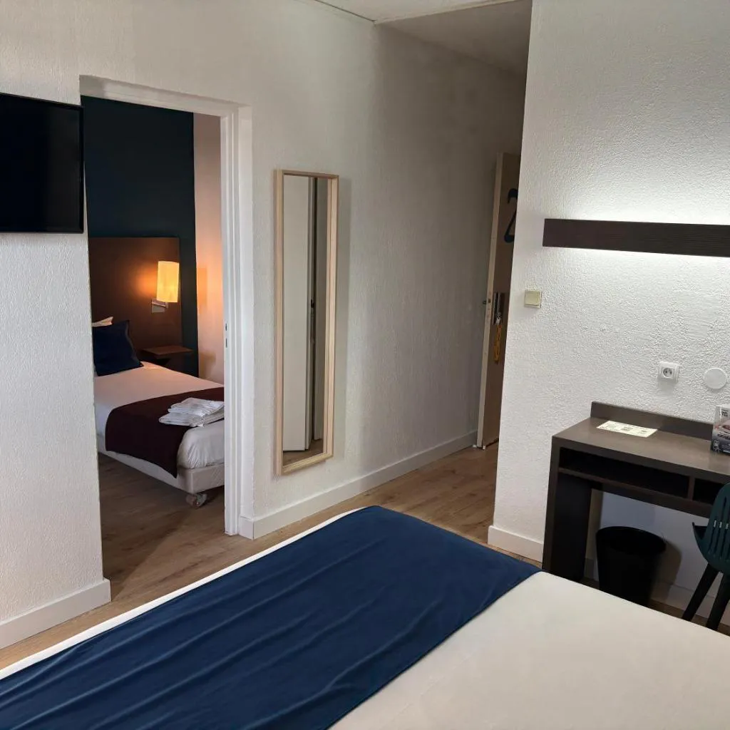 Photograph of Contact Hôtel des États-Unis