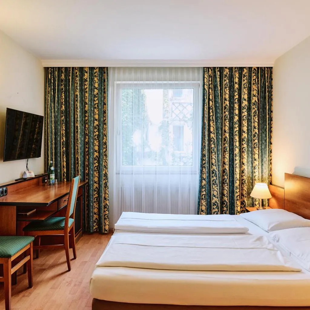 Photograph of Hotel Deutschmeister