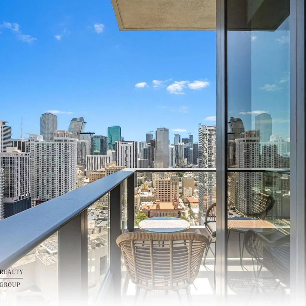 Photograph of 501 First 1BR with Pool Access near World Center