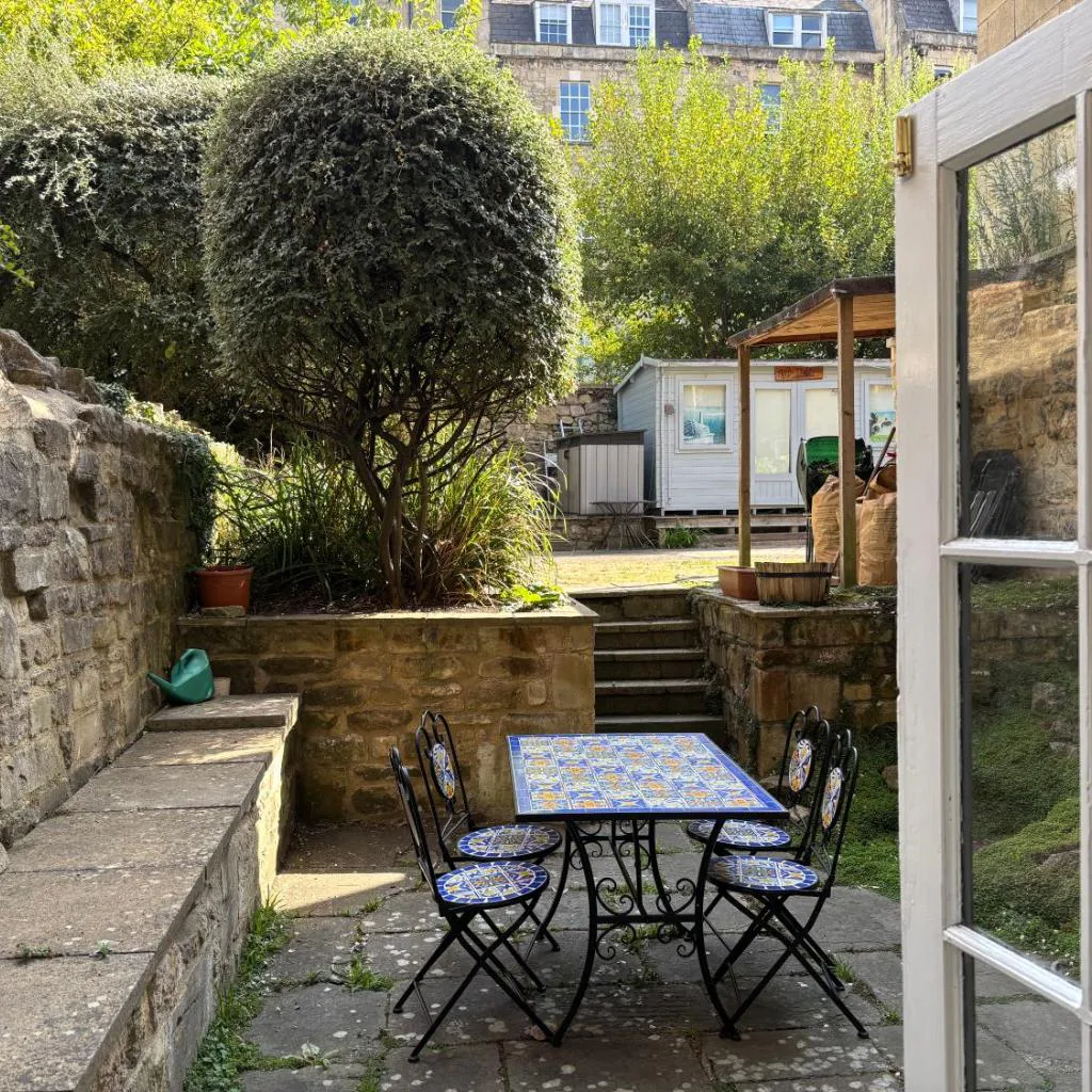 Photograph of 10 Grove St - Bath Holiday Suites
