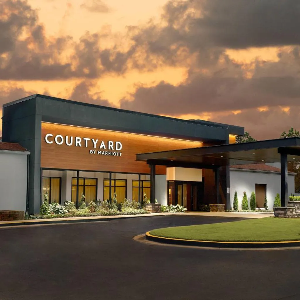 Photograph of Courtyard by Marriott Atlanta Airport South/Sullivan Road