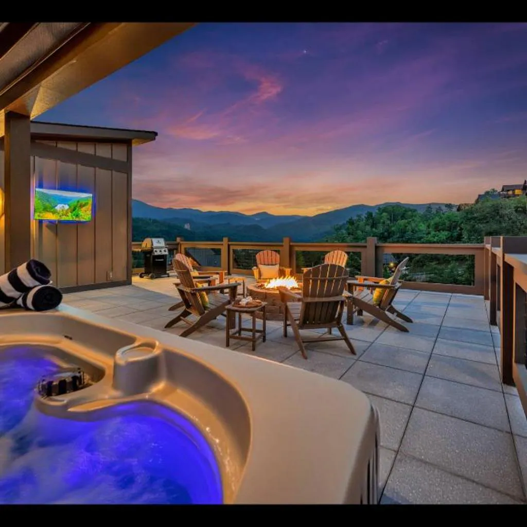 Photograph of Family Chalet With Rooftop Theater GameRoom Mins to DT