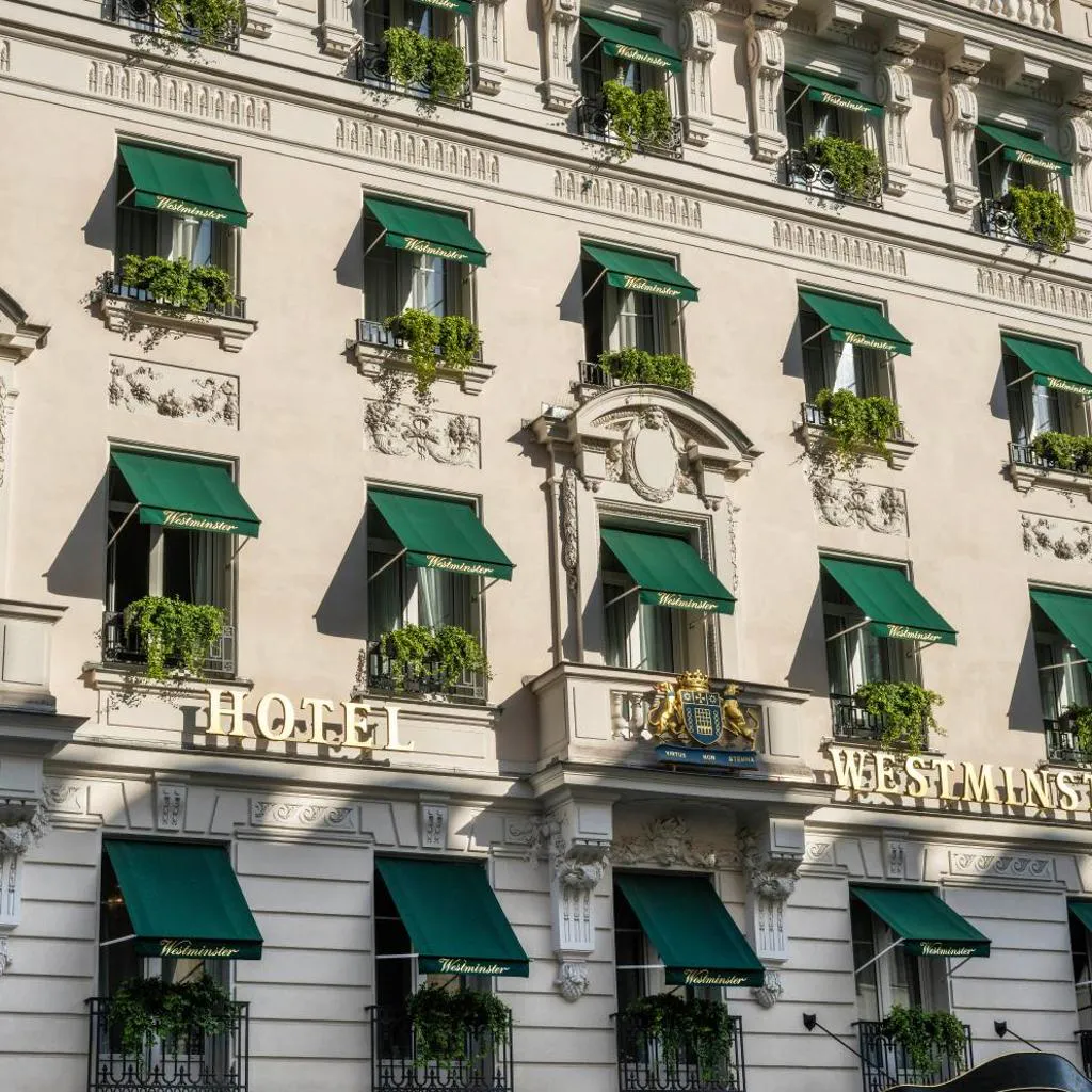 Photograph of Hotel Westminster
