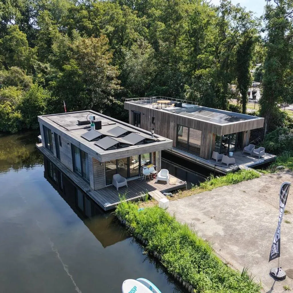 Photograph of Houseboat in Amsterdam 6-pax