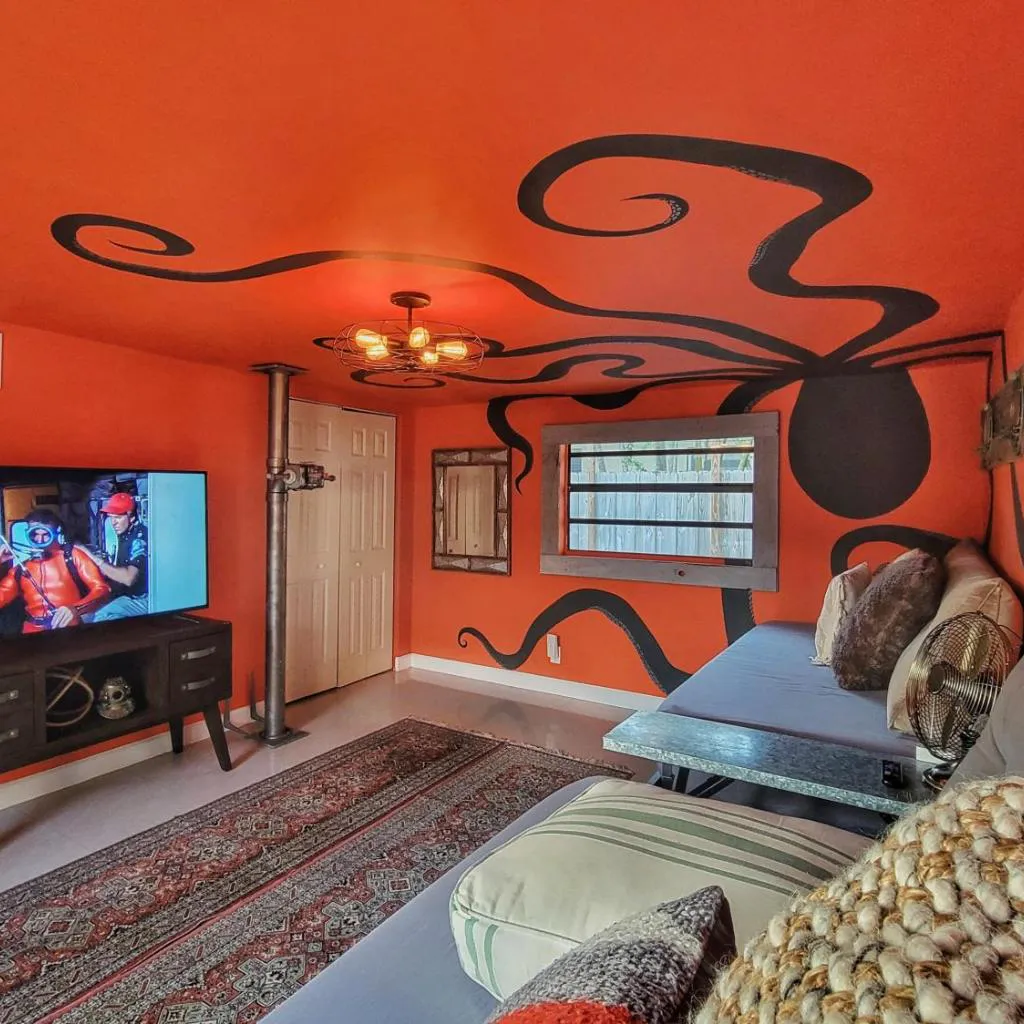 Photograph of The Captain's Landing - 4 bedroom - 2 bathroom - Outdoor soaking tub - Adventure home