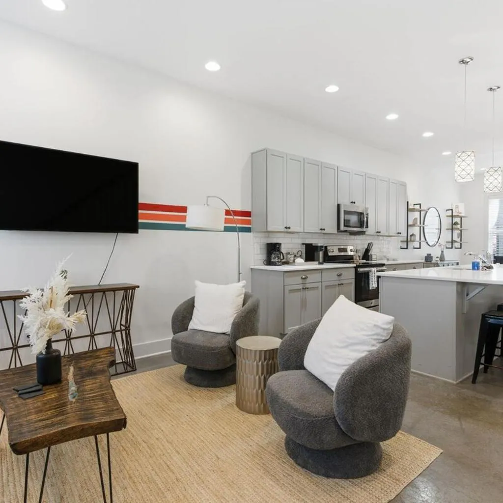 Photograph of Modern 3BR with Rooftop - 10 Min to Broadway