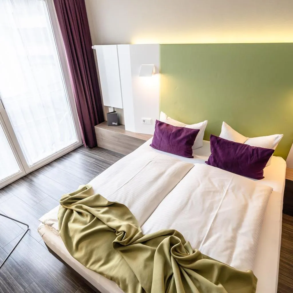 Photograph of Hotel Demas City