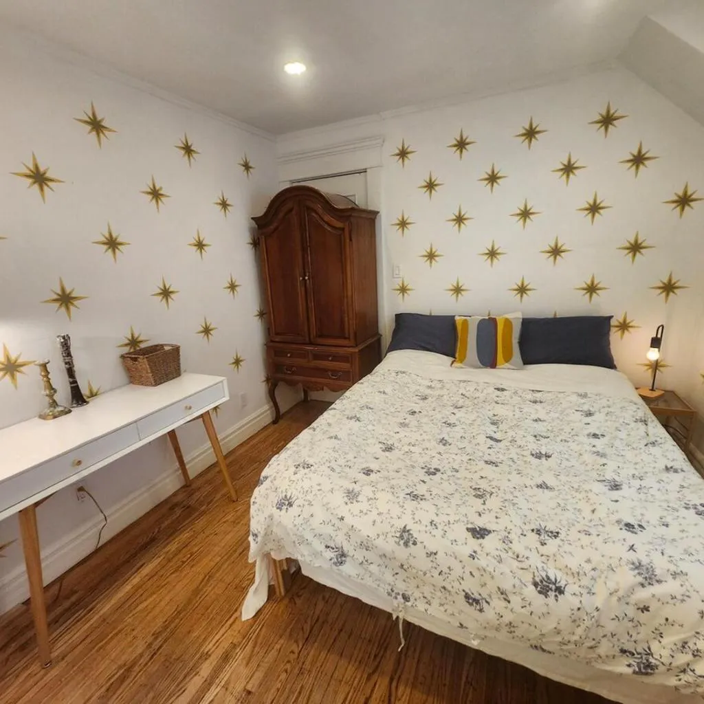 Photograph of Garden View double room suite at Trout Lake