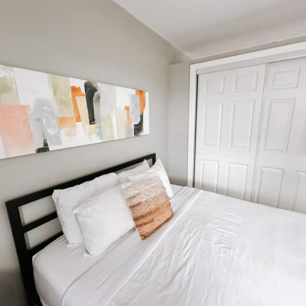 Photograph of Rustic Retreats Modern 1BR for 4 guests in the heart of Fort Lauderdale