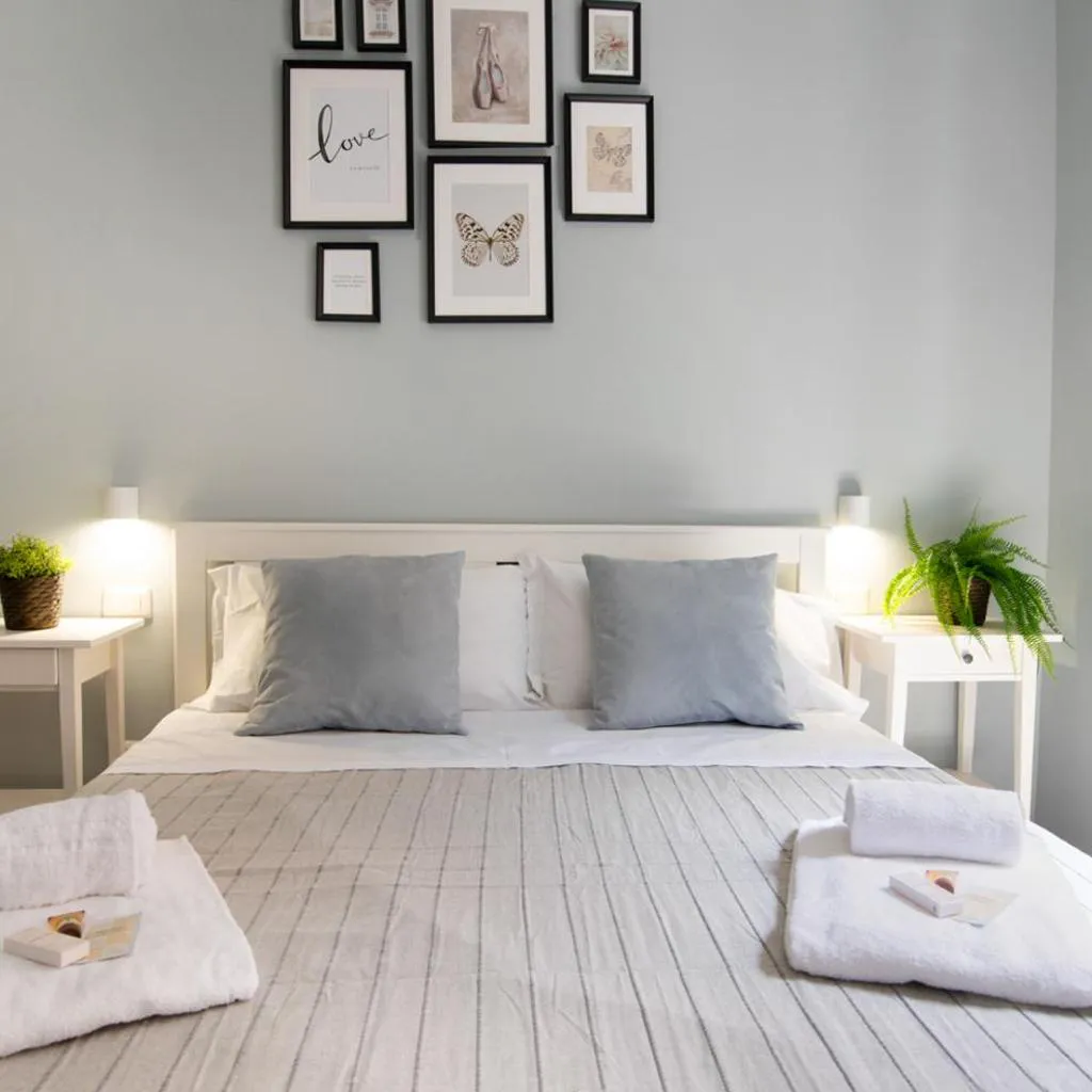 Photograph of AD MAIORA SUITE