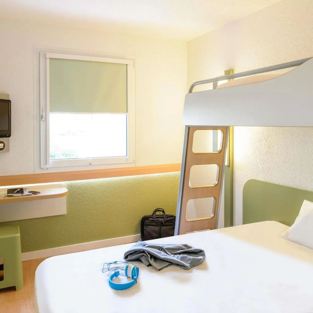 Photograph of ibis budget Bordeaux Centre Bastide