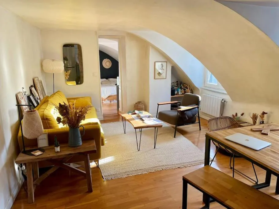 Photograph of Magnifique appartement Paris 10ème