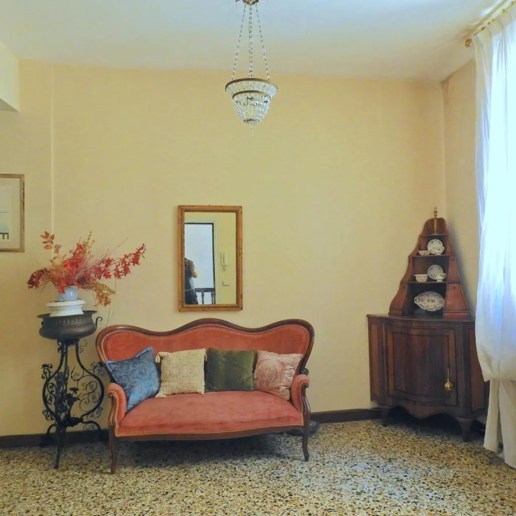 Photograph of Echi d'Oriente