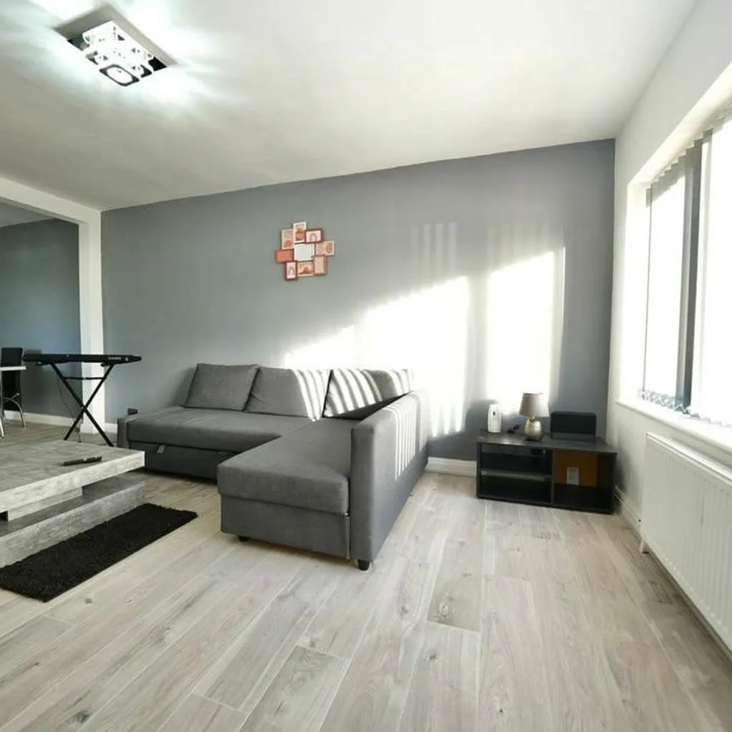 Photograph of 3 BR Home in Manchester