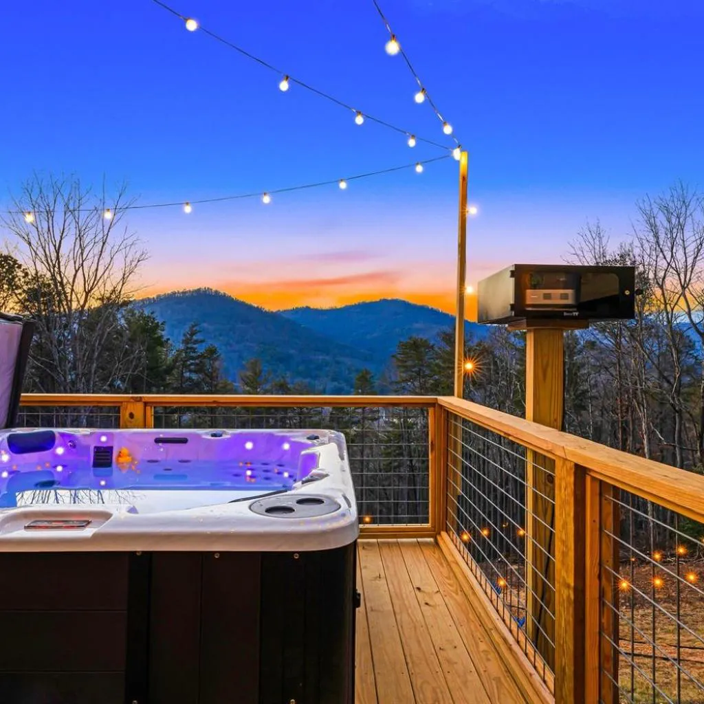 Photograph of Year-Round Heated Pool, Hot Tub, Mtn View, Sleep16