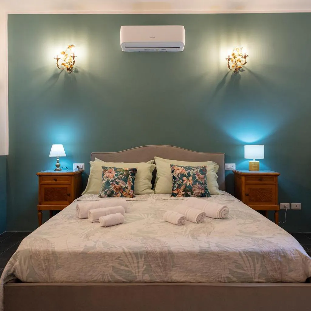 Photograph of Vintage Suite Napoli