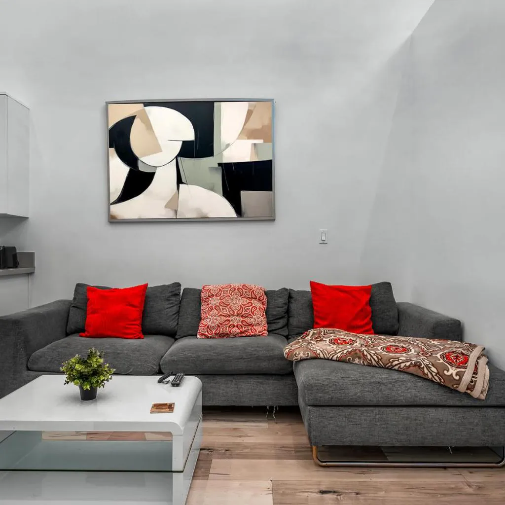 Photograph of Chic Modern Loft in Hollywood 1 Bedroom with Balcony & Free Secure Parking