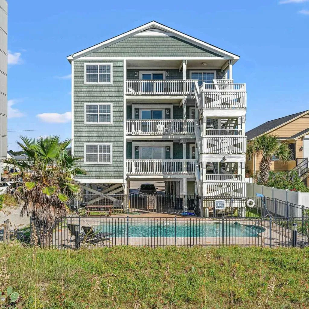 Photograph of EPIC Oceanfront Sleep 36 Private Pool