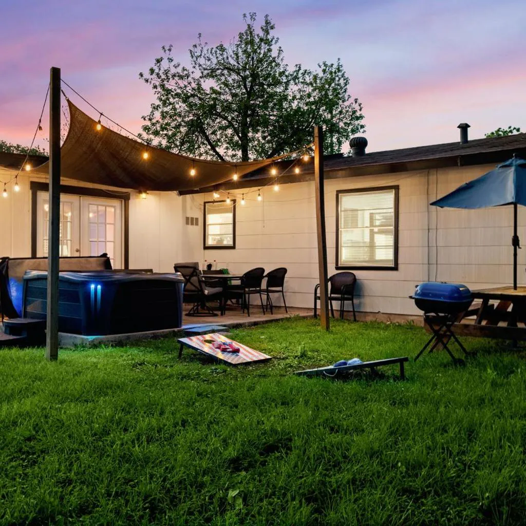 Photograph of Cozy 3 bedroom with HOT TUB 2 min away from lackland