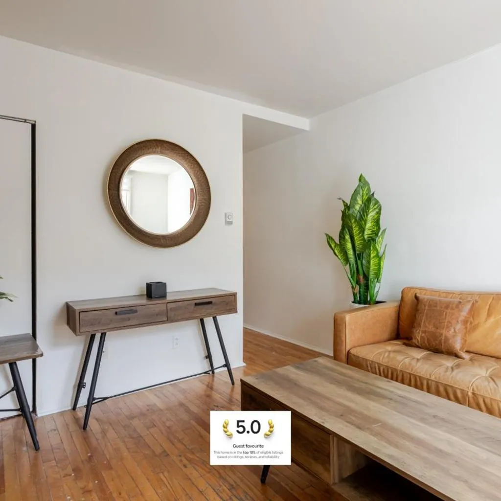 Photograph of Luminous 2BR – Prime Plateau Mont-Royal