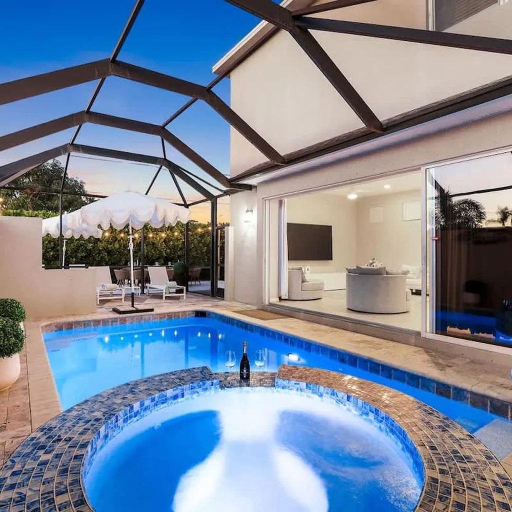 Photograph of 3 Minutes To Beach, Dining, & Nightlife, 4 Bedroom, 4 Bathroom, Equipped With Pool & Spa Lux Family Home Sleeps 10