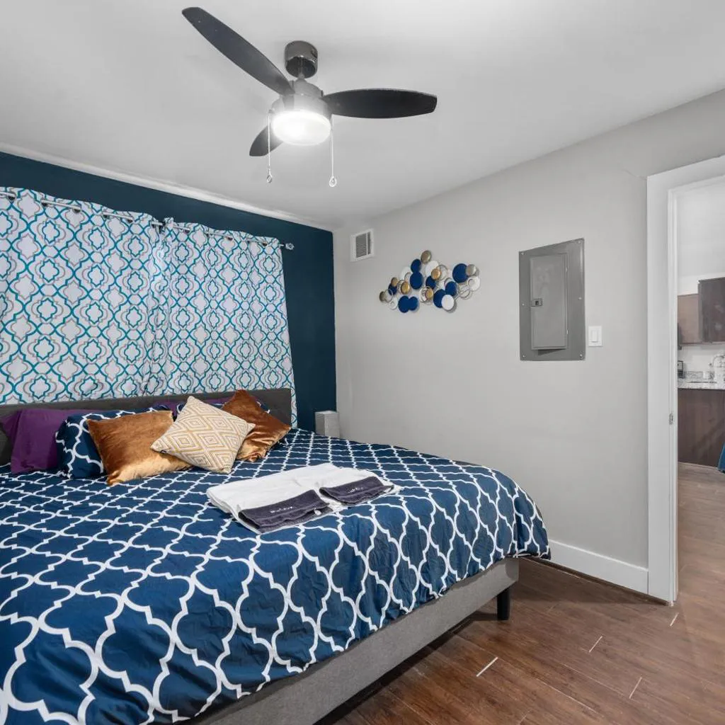 Photograph of Cozy Sanctuary Near MedCenter, UH and NRG