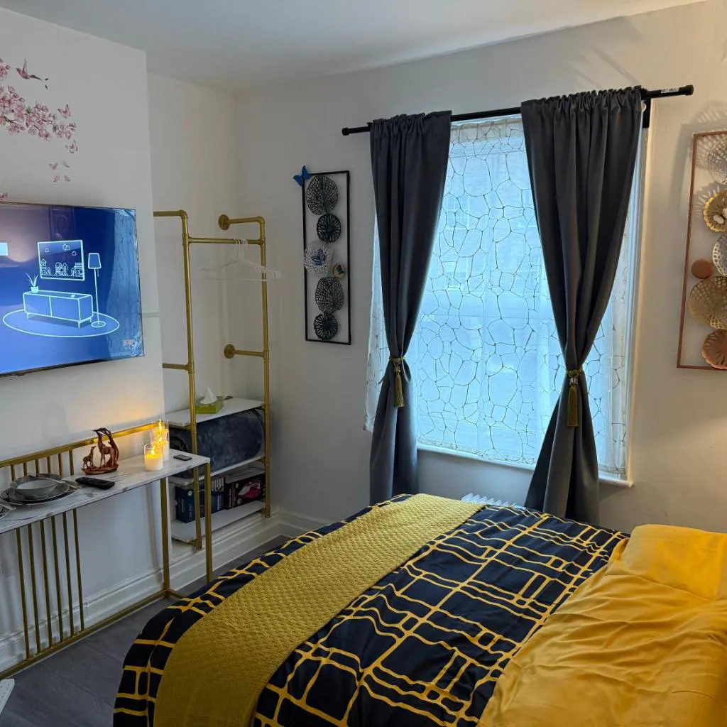 Photograph of Luxury Studio in Victoria, 7 minutes walk to Victoria Station, Room 7