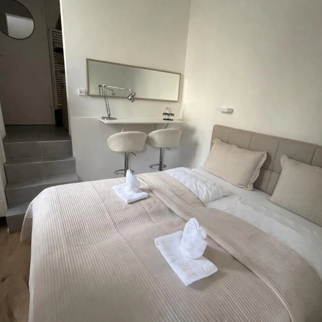 Photograph of Micro Loft in Prime Zurich City Lake Business