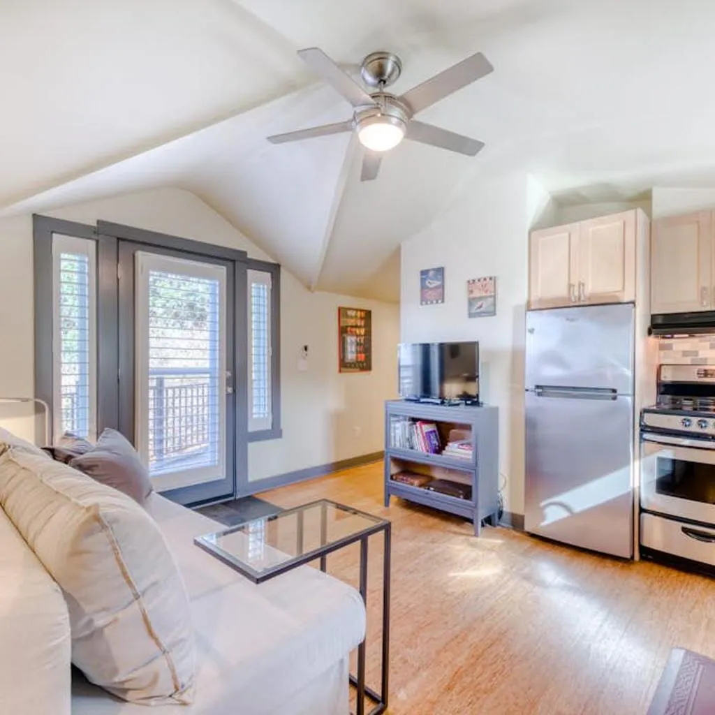 Photograph of Upscale NE Portland Guesthouse