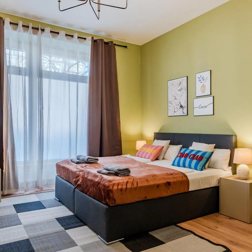 Photograph of Deluxe Suites near Messe Berlin 8 Guests 2 Bathroom
