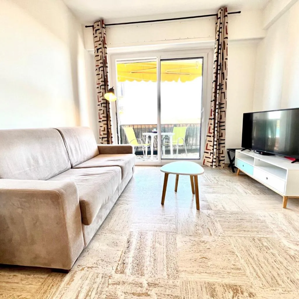 Photograph of ApartHotel Riviera - Terrasse des Bougainvillees - 100m Promenade des Anglais