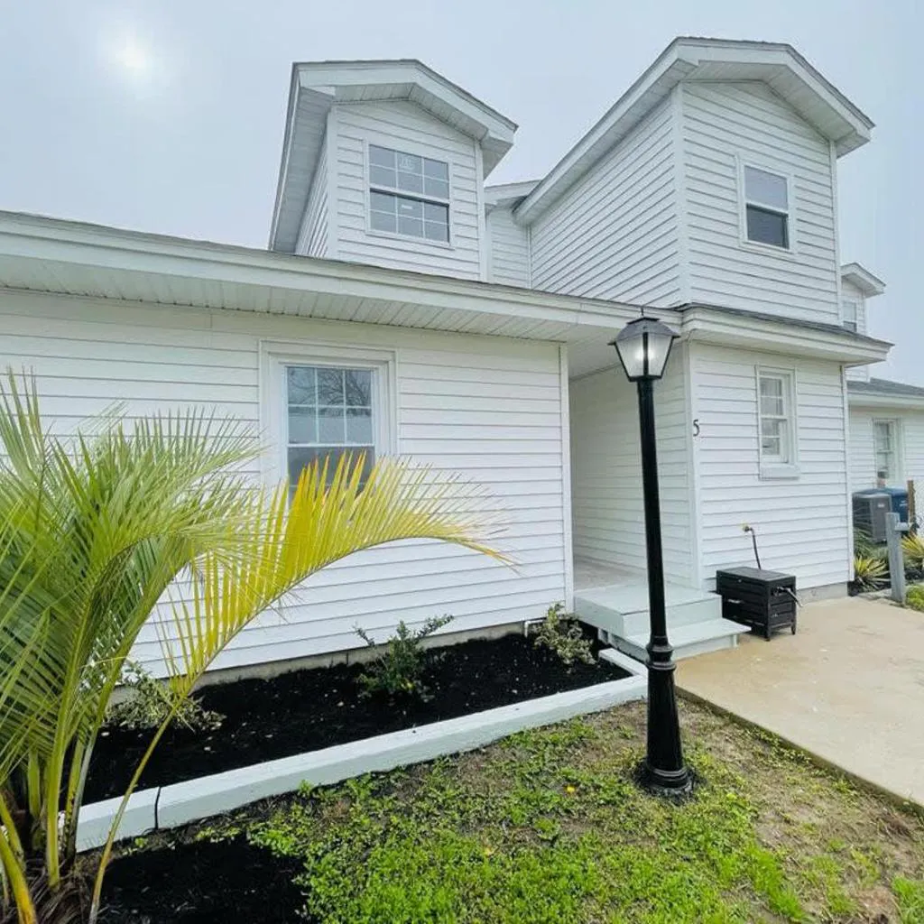 Photograph of #5 Awesome 3 bedroom condo minutes from the beach