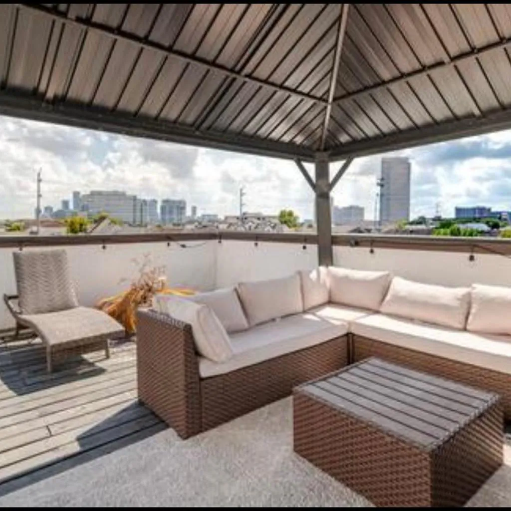 Photograph of 3222 sqft 3 Bedroom Townhous Amazing Rooftop View