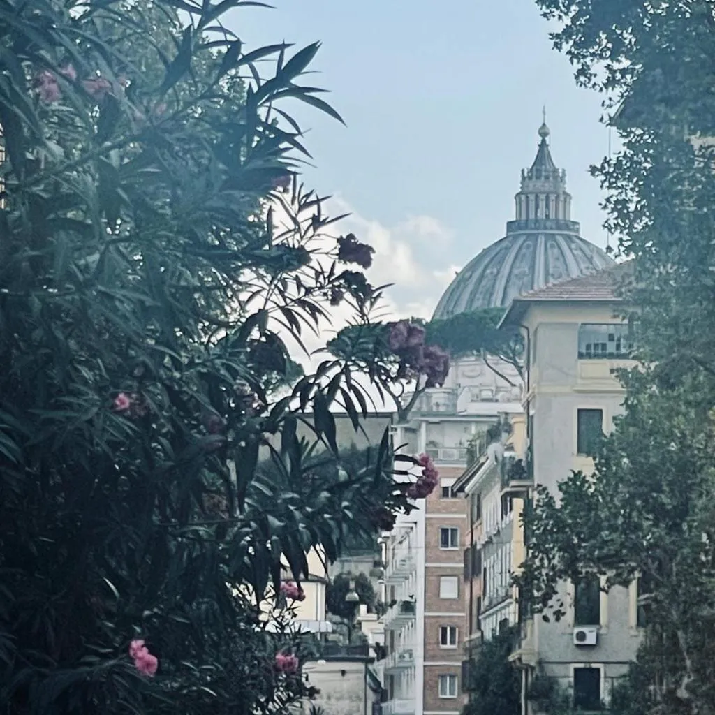 Photograph of A due passi da San Pietro