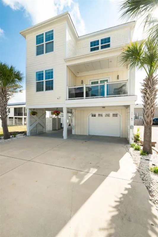 Photograph of Cg Contemporary Cabana